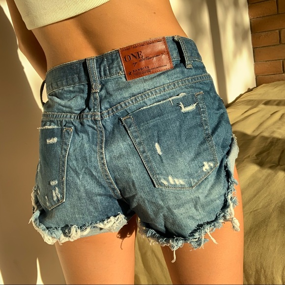 ONE TEASPOON denim shorts - Picture 2 of 4